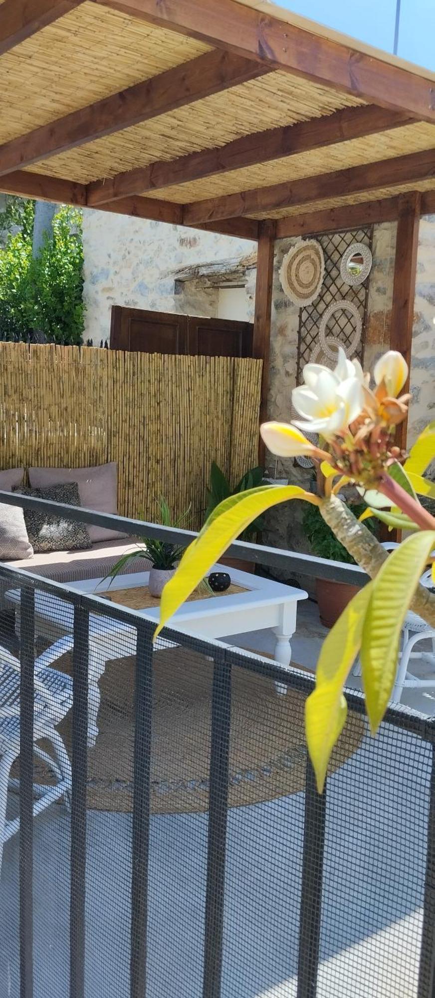 Vila Namaste Family House Pombia Exteriér fotografie